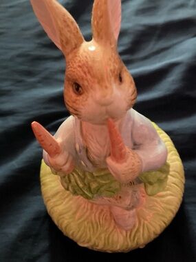 Schmid beatrix potter music box from 1989
